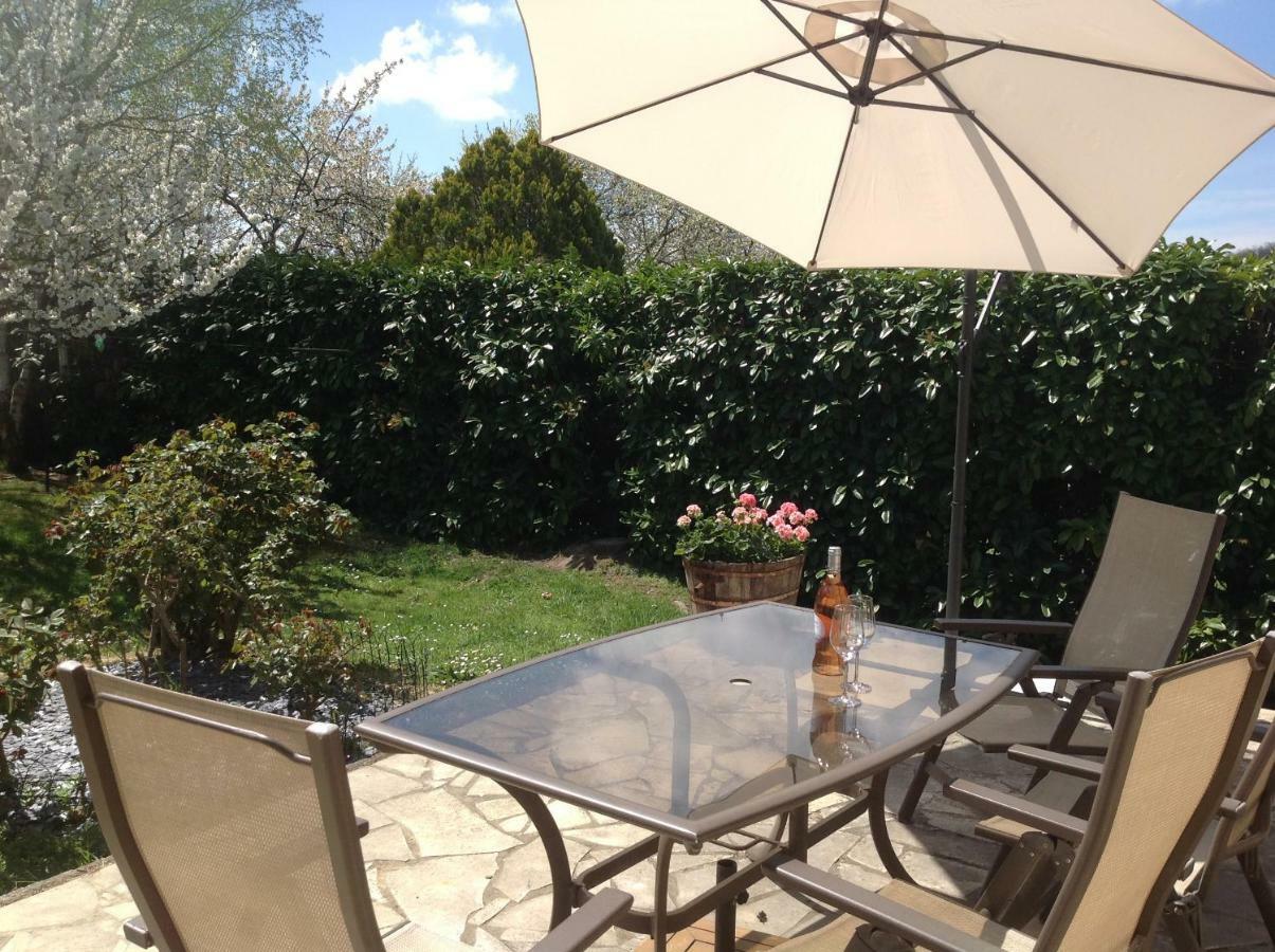 Bed and Breakfast Chez Irene Saint-Quentin-la-Tour Exterior foto