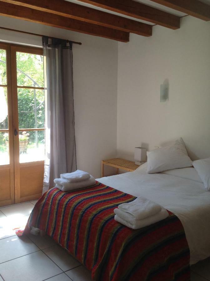 Bed and Breakfast Chez Irene Saint-Quentin-la-Tour Exterior foto