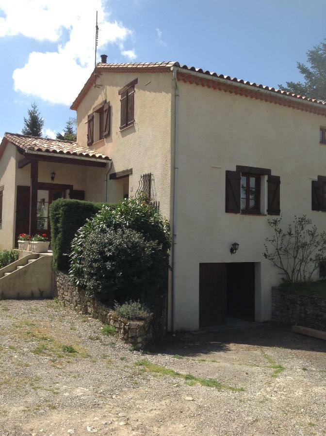 Bed and Breakfast Chez Irene Saint-Quentin-la-Tour Exterior foto