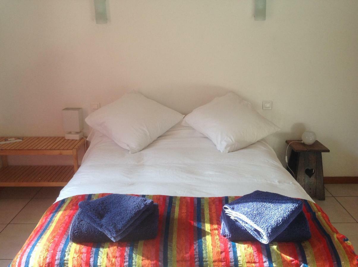 Bed and Breakfast Chez Irene Saint-Quentin-la-Tour Exterior foto